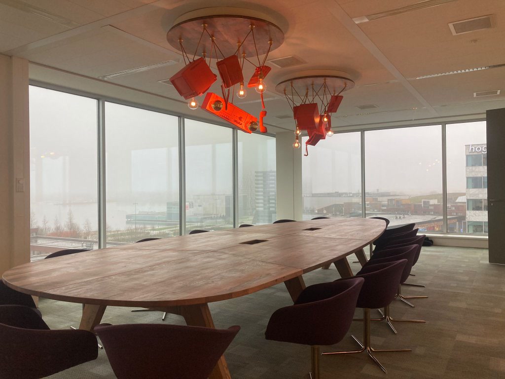 Ruwe Bolster design lamp in Floor Almere